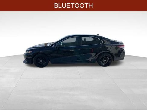 Used 2019 Toyota Camry L image 4