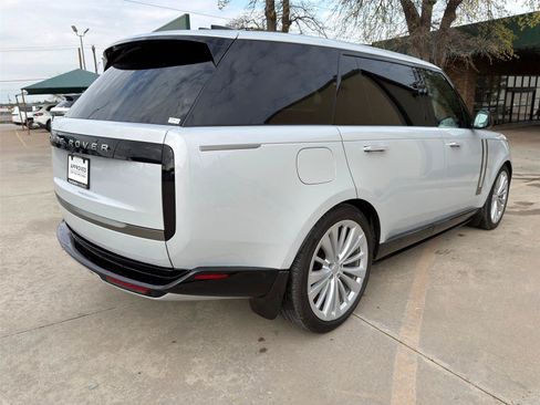 Used 2025 Land Rover Range Rover Long Wheelbase SE AWD/4WD image 5