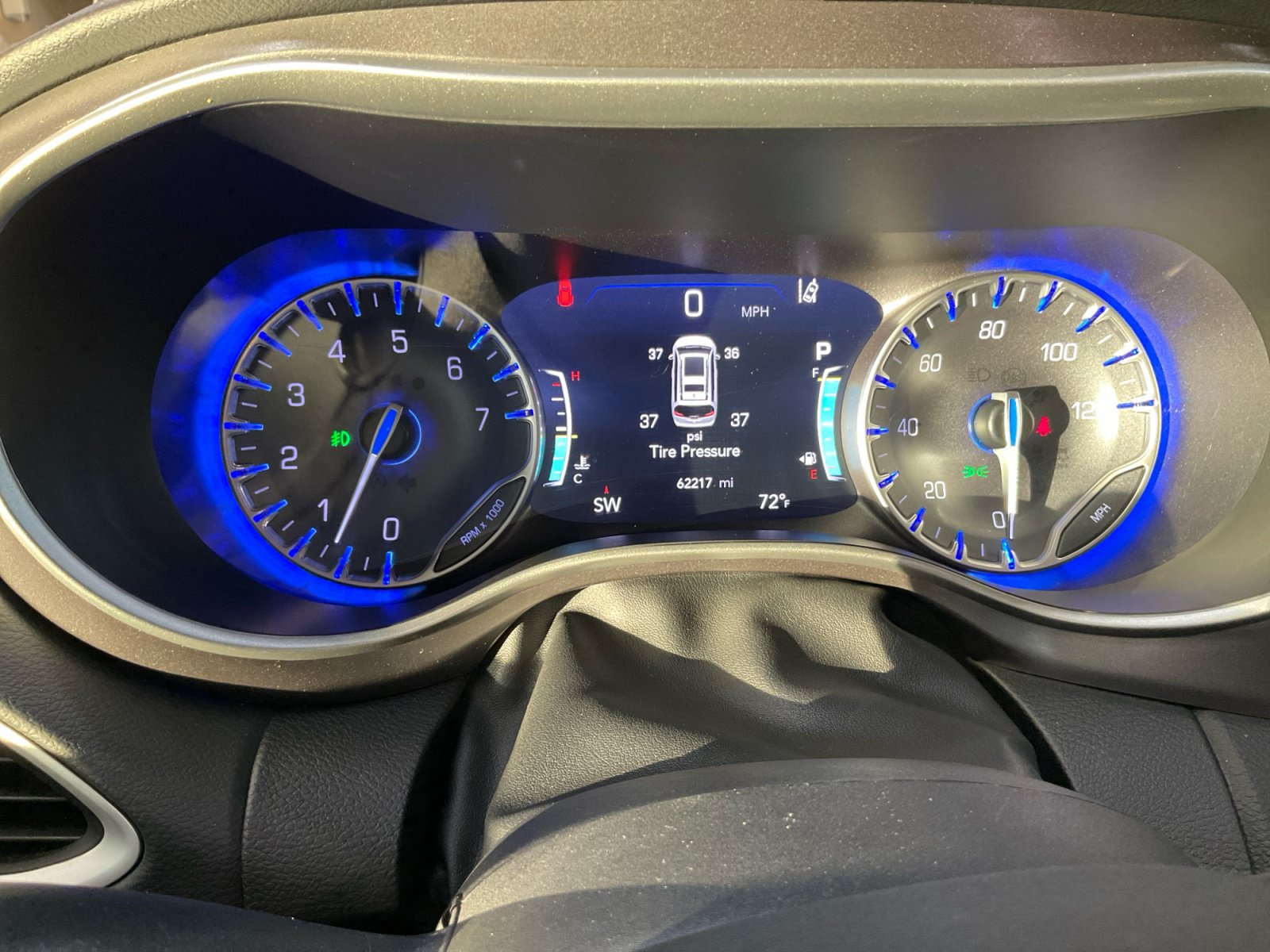 Used 2024 Chrysler Pacifica Touring-L FWD image 27