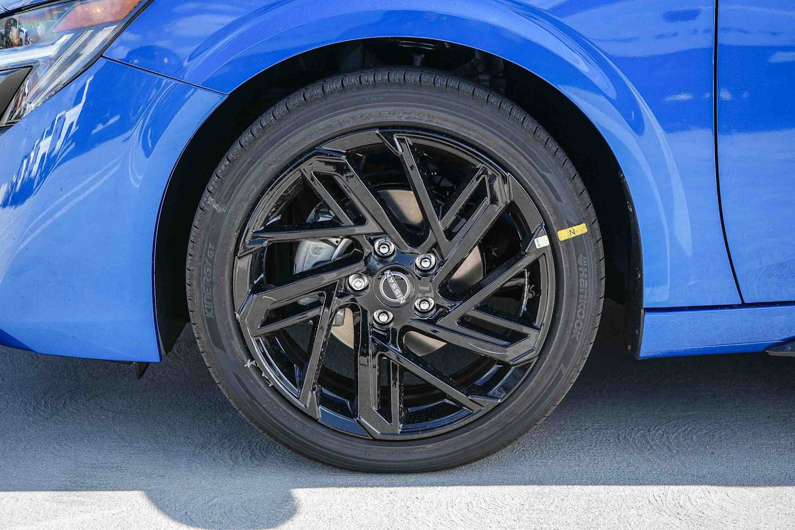 New 2027 Nissan Sentra SR w/ SR Premium Package FWD image 11