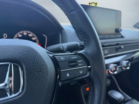 Used 2023 Honda Civic Sport image 14