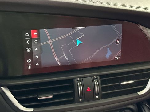 Used 2022 Alfa Romeo Giulia Veloce image 26