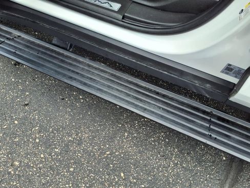 Used 2024 Chevrolet Tahoe High Country w/ Premium Package image 5