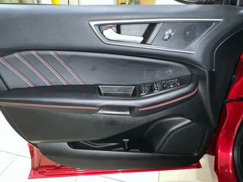 Used 2022 Ford Edge ST-Line w/ Class II Trailer Tow Package image 17