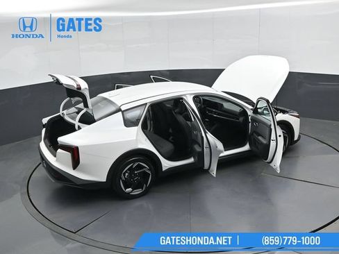 Used 2025 Kia K4 EX FWD image 54