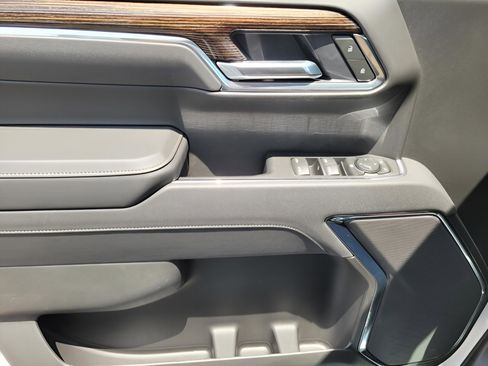 New 2025 GMC Sierra 1500 Elevation image 34