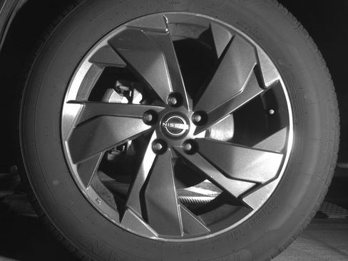 Used 2025 Nissan Rogue SV AWD/4WD image 12