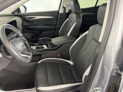 Certified 2025 Buick Envision Sport Touring image 16