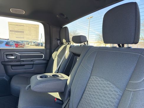 New 2026 RAM 2500 Big Horn AWD/4WD image 34
