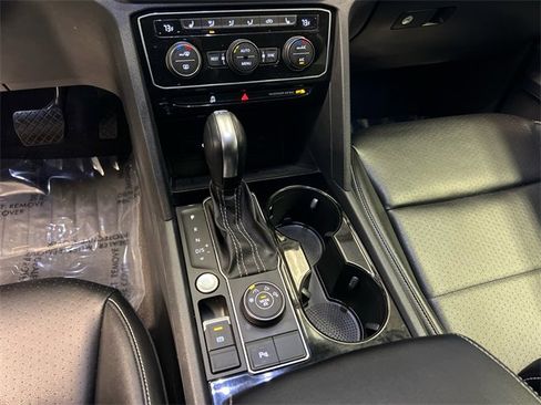 Certified 2022 Volkswagen Atlas SE image 27