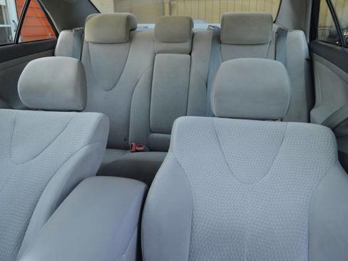 Used 2011 Toyota Camry LE image 16