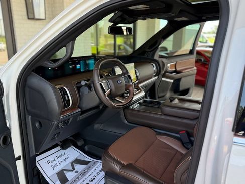 Used 2025 Ford Expedition Max King Ranch AWD/4WD image 18