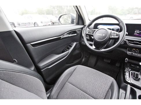 Used 2024 Kia Seltos S FWD image 11