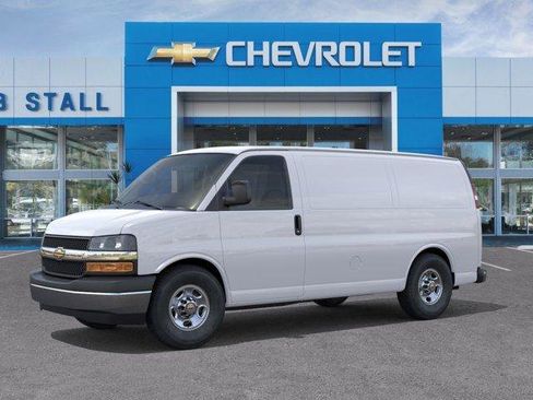 Used 2026 Chevrolet Express 2500 w/ Driver Convenience Package RWD image 2