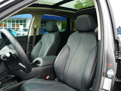 Certified 2023 Acura RDX w/ Technology Package AWD/4WD image 17