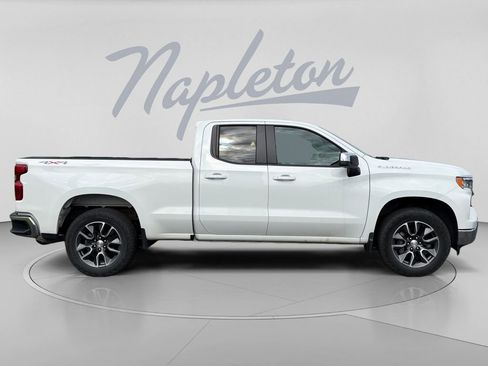 Used 2023 Chevrolet Silverado 1500 LT AWD/4WD image 9