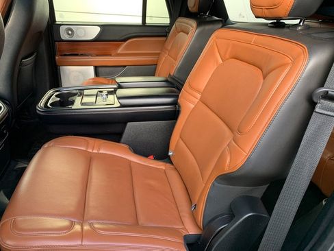 Used 2019 Lincoln Navigator Reserve w/ Cargo Package image 16
