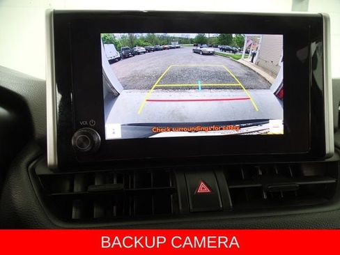 Used 2024 Toyota RAV4 XLE AWD/4WD image 14