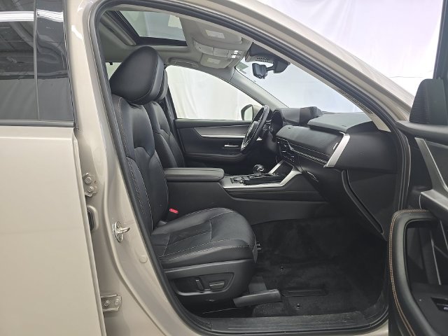 Used 2024 MAZDA CX-90 3.3 Turbo w/ Preferred Plus AWD/4WD image 4