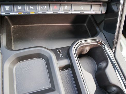 Used 2024 GMC Sierra 2500 AT4 w/ AT4 Premium Plus Package AWD/4WD image 34