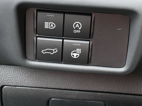 Used 2023 Toyota Highlander L AWD/4WD image 15