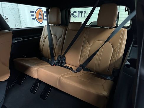 Used 2024 Ford Expedition Max Platinum AWD/4WD image 23