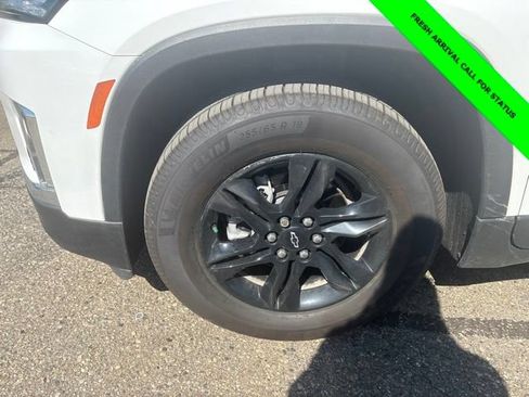 Used 2022 Chevrolet Traverse LS w/ Midnight/Sport Edition FWD image 8