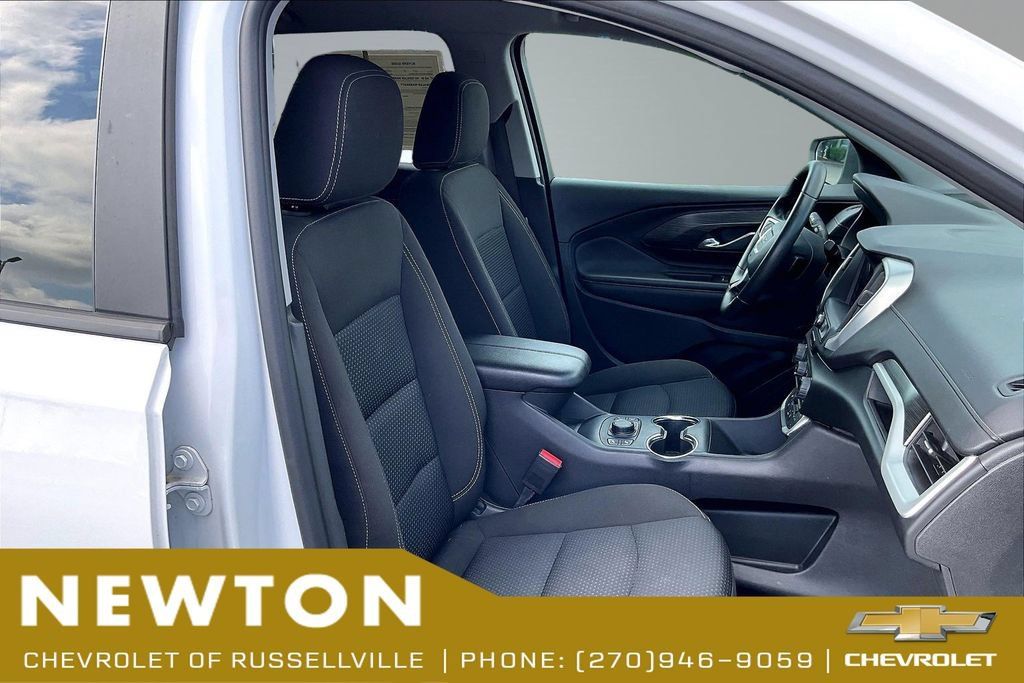 Used 2023 GMC Terrain SLE w/ Driver Convenience Package AWD/4WD image 7