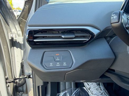New 2026 Volkswagen ID.4 Pro AWD/4WD image 17