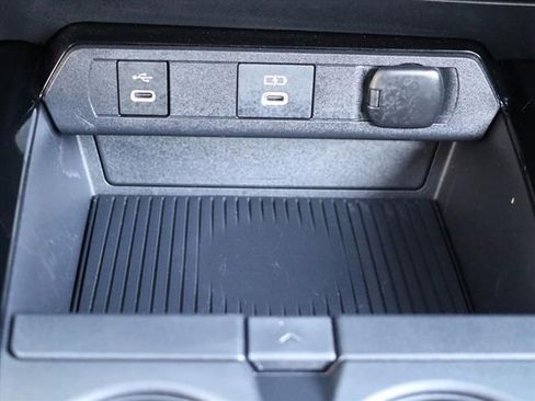 Used 2024 Toyota Prius XLE image 23