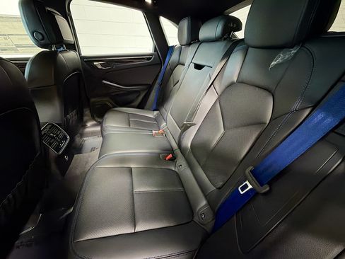 Certified 2026 Porsche Macan S AWD/4WD image 21