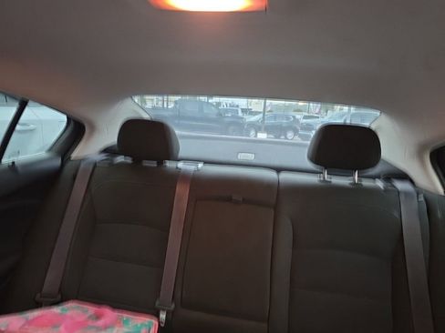 Used 2017 Chevrolet Cruze LT w/ Convenience Package image 13