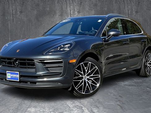 Used 2022 Porsche Macan Base image 1