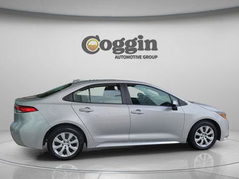 Used 2024 Toyota Corolla LE image 5
