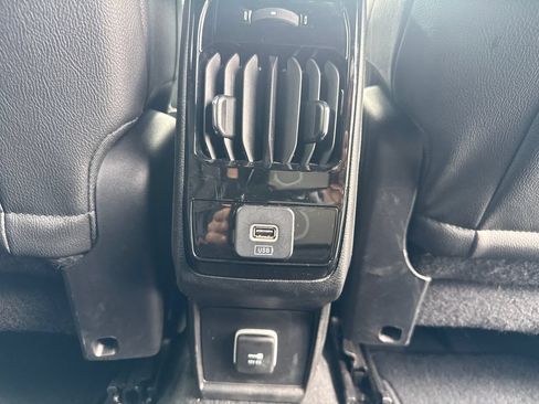 Used 2025 Jeep Compass Limited AWD/4WD image 13