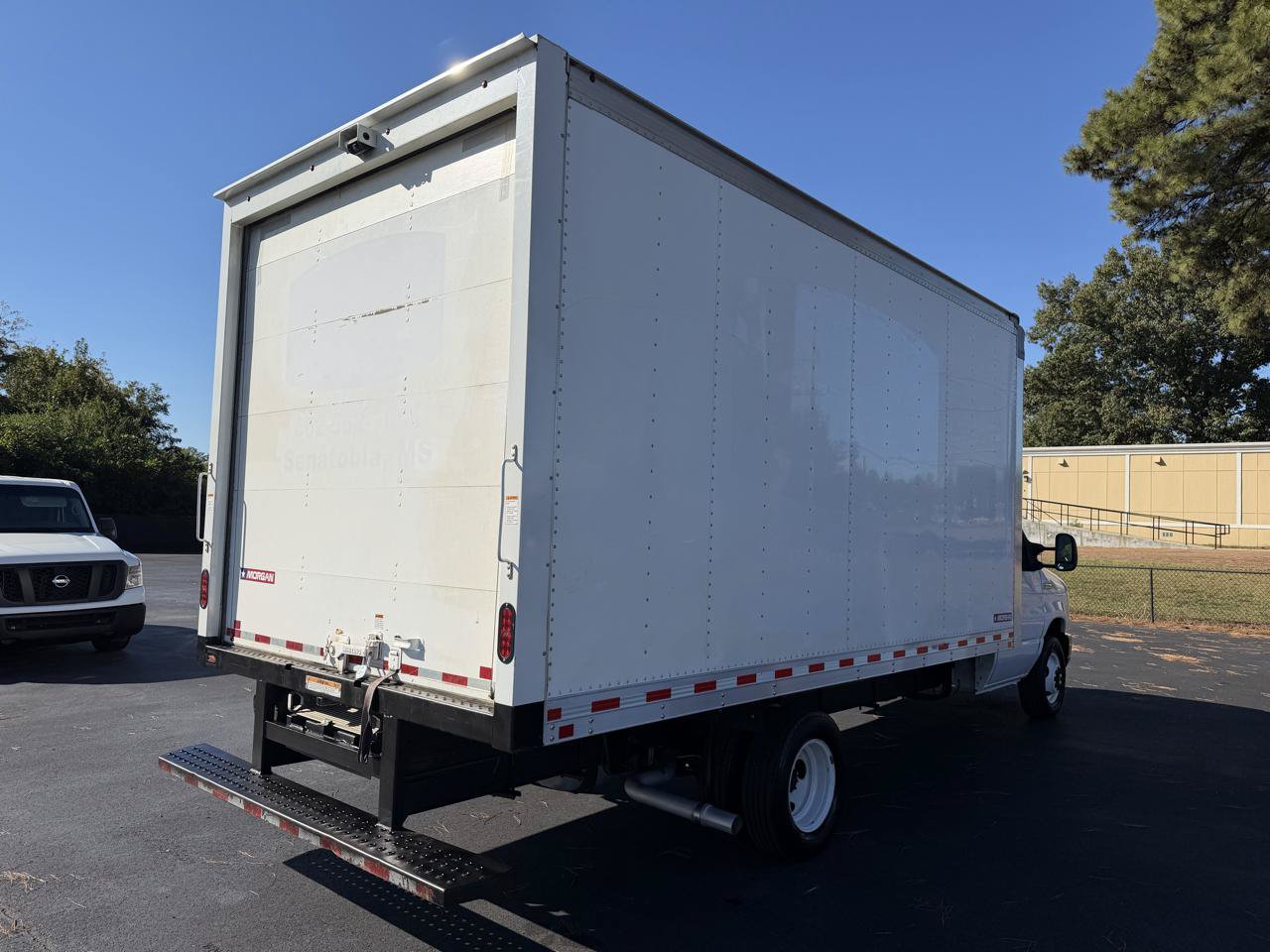 Used 2022 Ford E-350 and Econoline 350 Super Duty w/ Power Windows & Locks Group RWD image 4