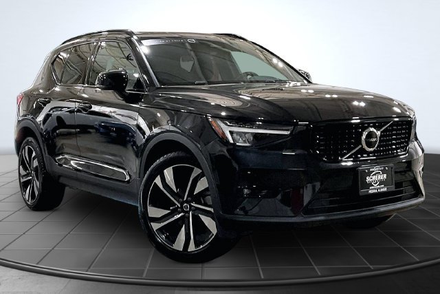 Certified 2023 Volvo XC40 B5 Plus w/ Climate Package AWD/4WD image 15