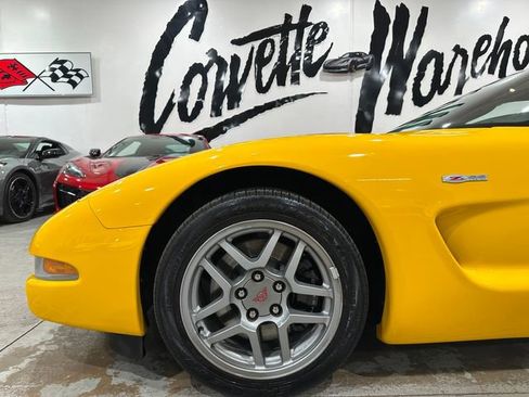 Used 2004 Chevrolet Corvette Z06 w/ Memory Package RWD image 17