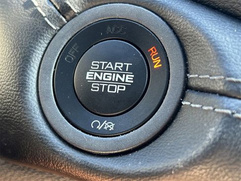 Used 2022 Dodge Durango GT image 25