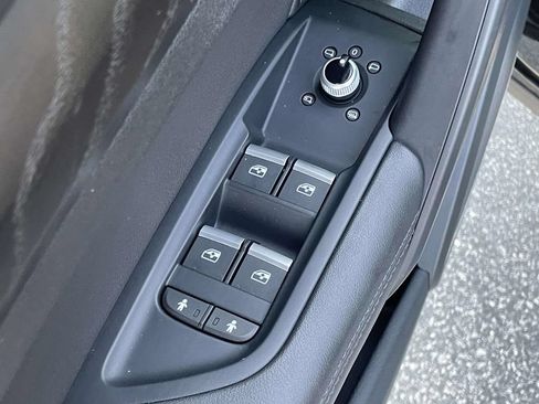 Used 2020 Audi Q5 e Premium Plus AWD/4WD image 6