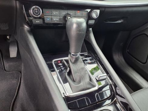 Used 2022 Jeep Compass Limited image 13