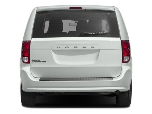 Certified 2018 Dodge Grand Caravan SE FWD image 5