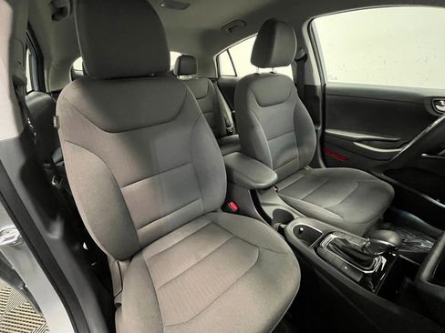 Used 2020 Hyundai Ioniq SE FWD image 12