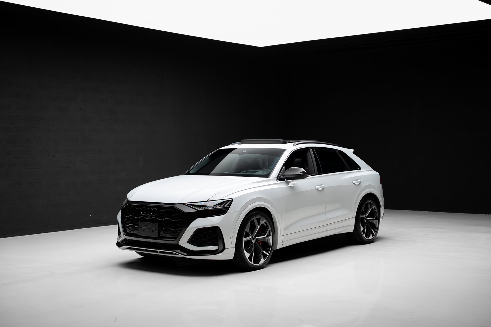 Used 2023 Audi RS Q8 AWD/4WD image 4