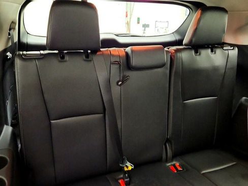 Used 2025 Toyota Highlander Platinum AWD/4WD image 22