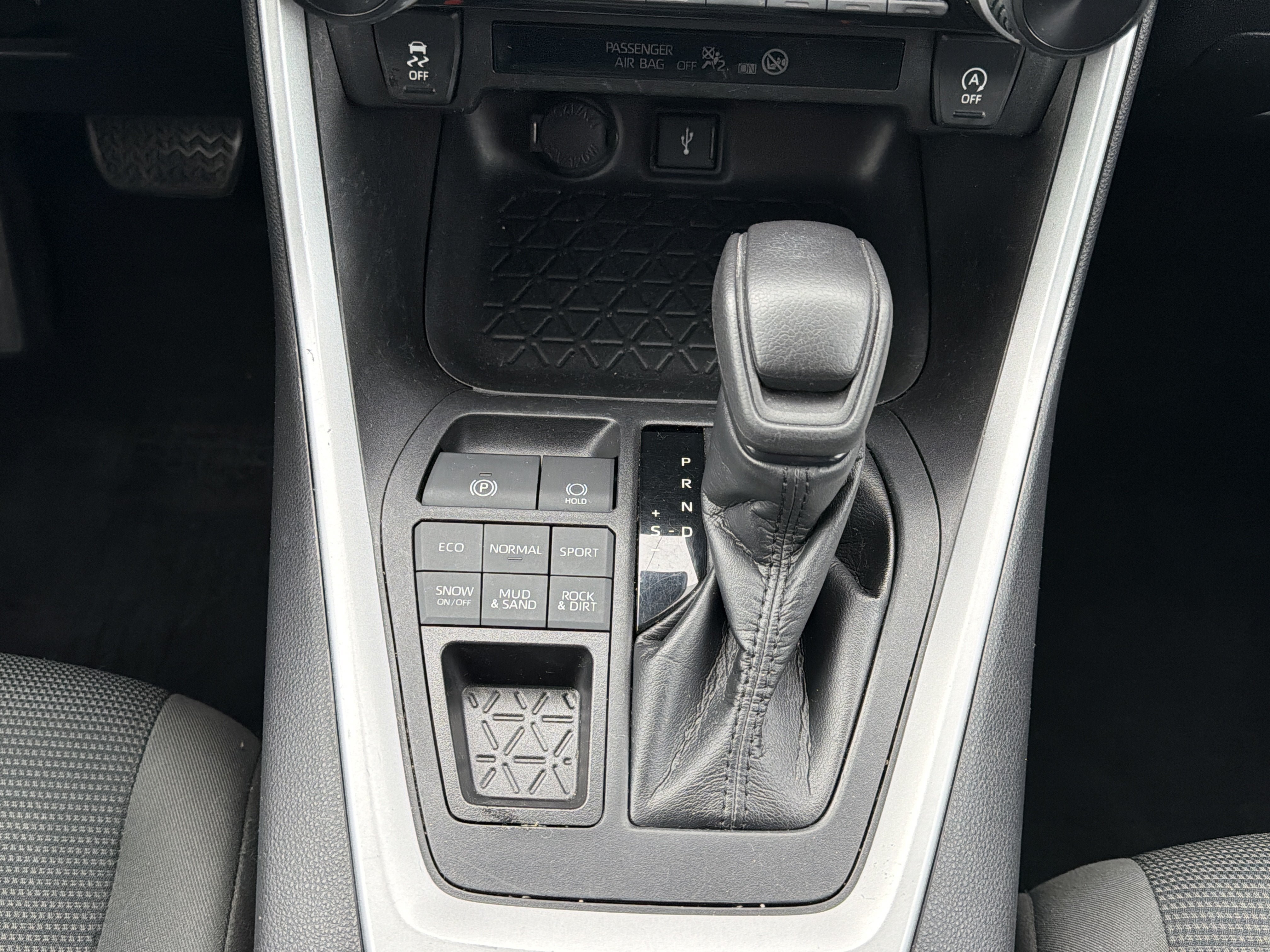 Certified 2021 Toyota RAV4 LE AWD/4WD image 20
