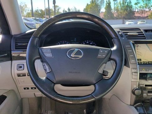 Used 2009 Lexus LS 460 image 17