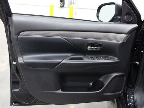 Used 2020 Mitsubishi Outlander SEL image 14