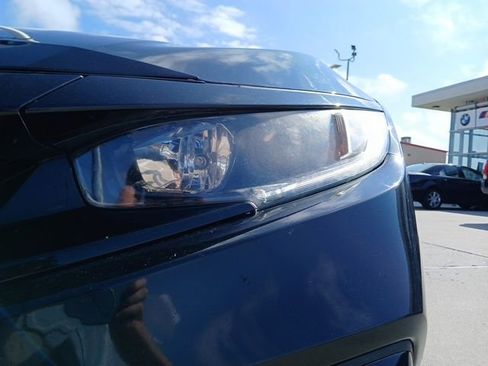 Used 2020 Honda Civic Sport image 4