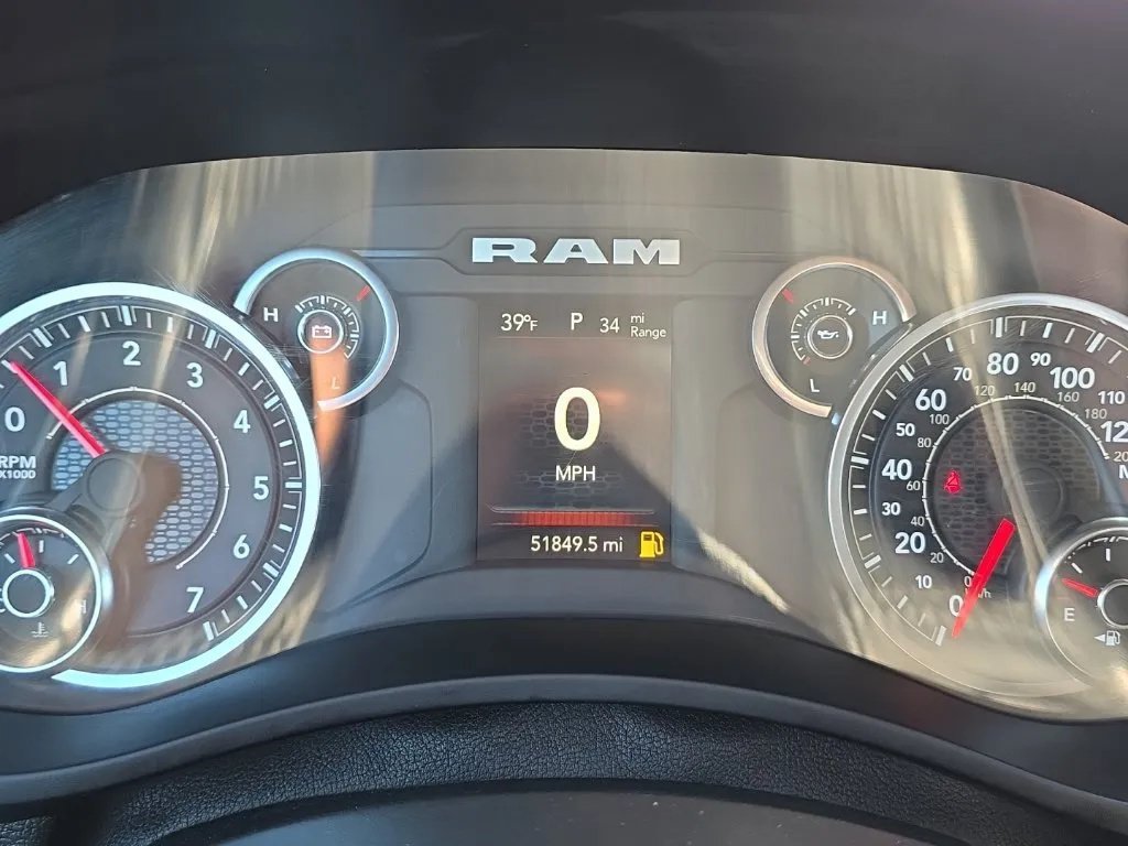 Used 2024 RAM 2500 Big Horn AWD/4WD image 24